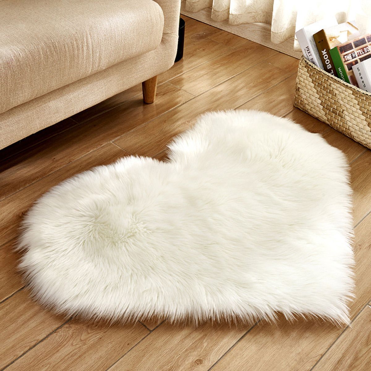 1pc Heart Shaped Area Rug, Plush Faux-Fur Carpet For Living Room & Bedroom, Home Decor Valentine's Day Decor 19.6in*23.6in/50cm*60cm - Gee-Commerce, LLC