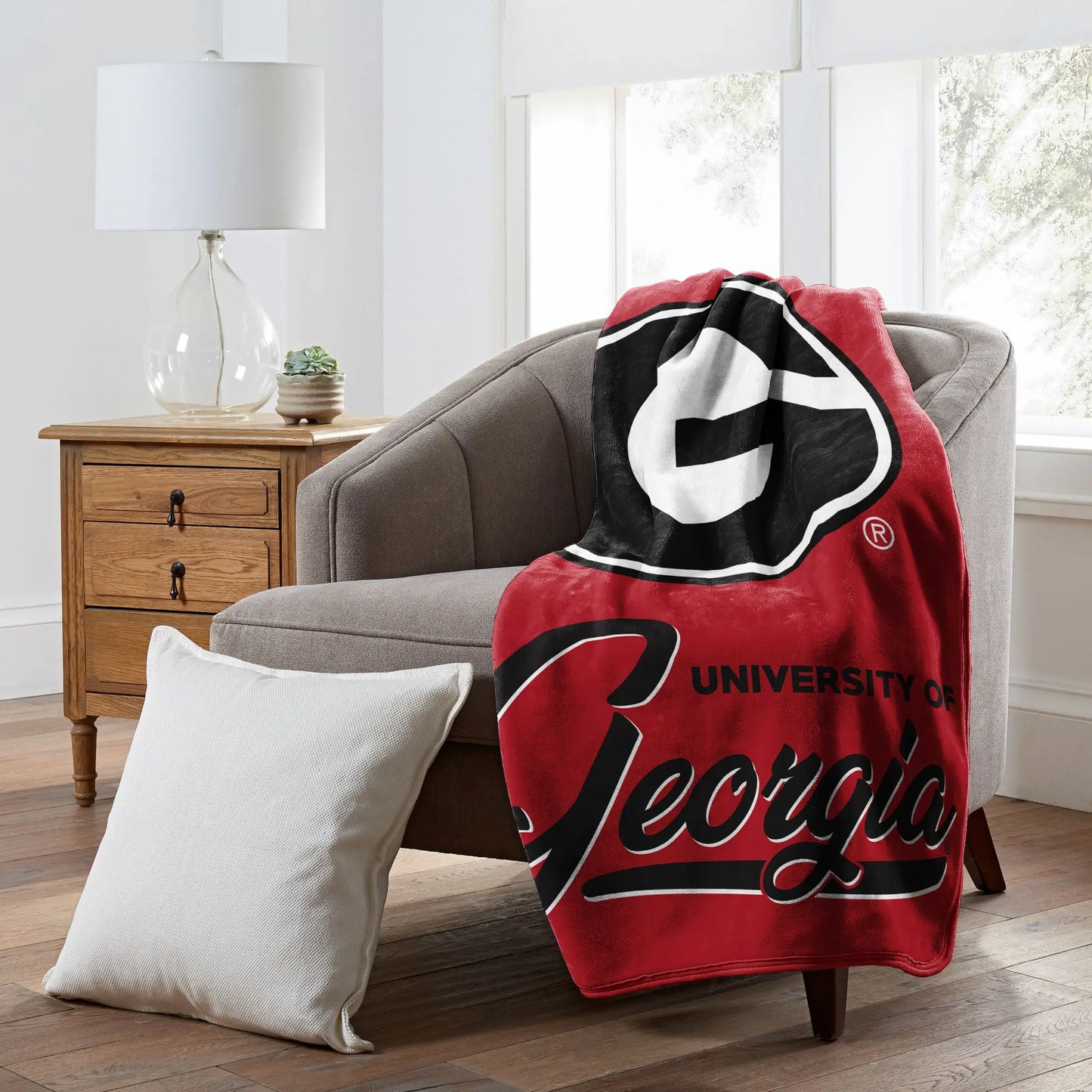 Georgia OFFICIAL NCAA "Signature" Raschel Throw Blanket The Northwest Company