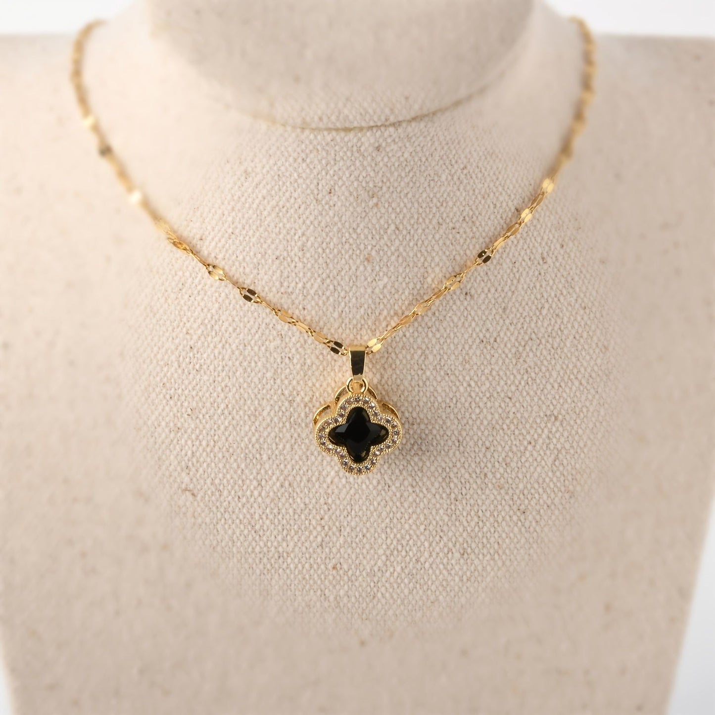 Simple Flower Shape Pendant Necklace Inlaid Shiny Zircon 18K Gold Plated Cute Trendy Simple Titanium Steel Mother's Day / Valentine's Day Gift - Gee-Commerce, LLC