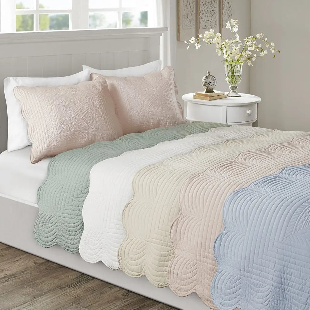 3 Piece Reversible Scalloped Edge Quilt Set - Seafoam - Gee-Commerce, LLC