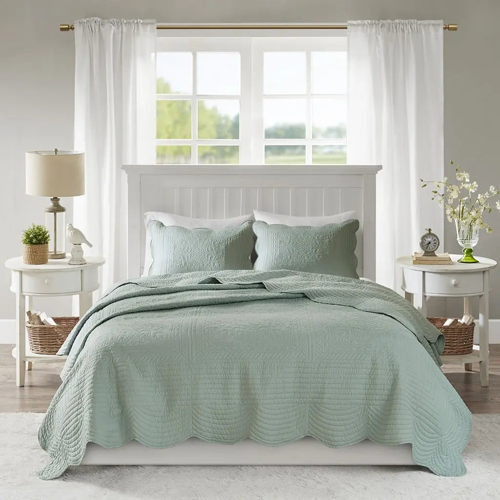 3 Piece Reversible Scalloped Edge Quilt Set - Seafoam - Gee-Commerce, LLC