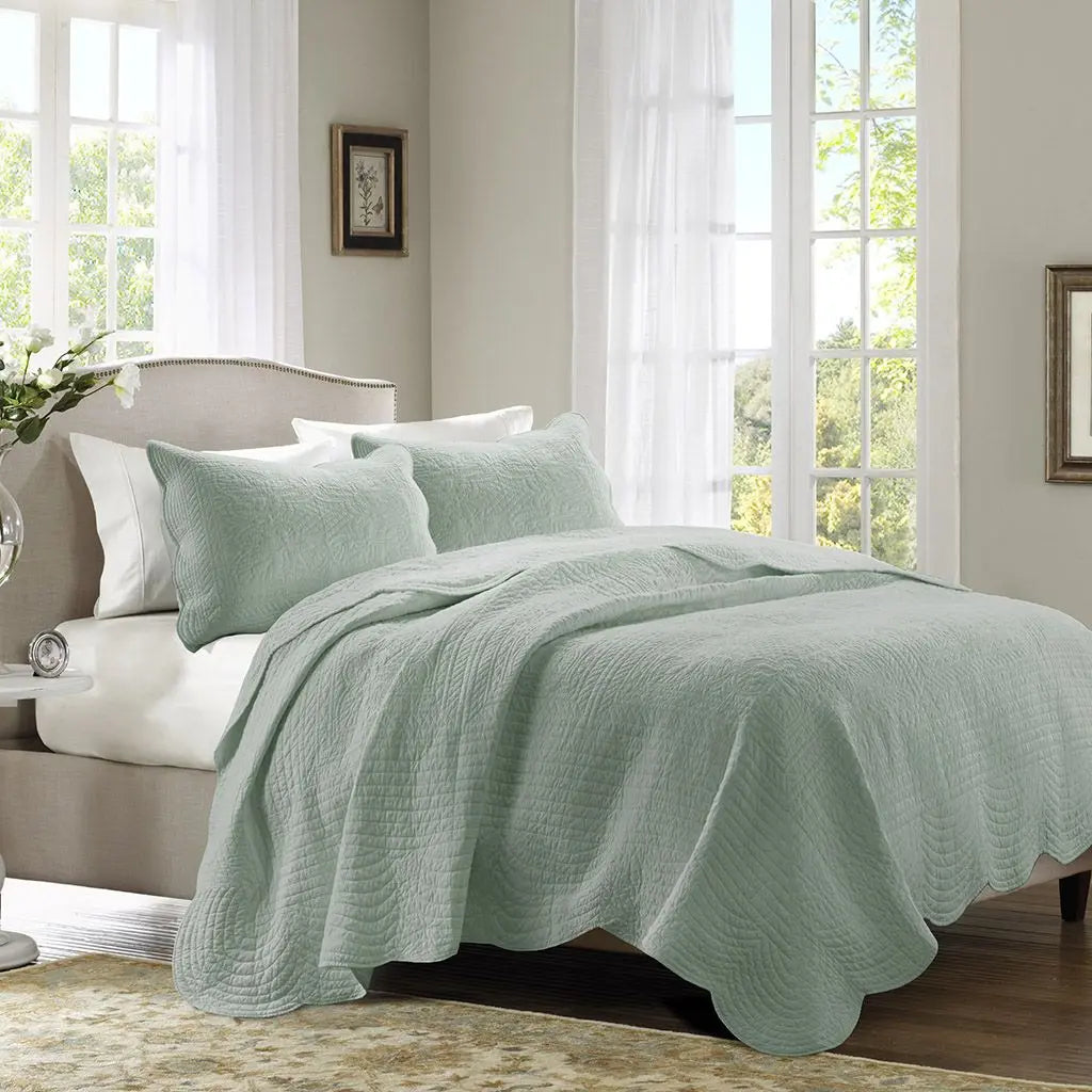 3 Piece Reversible Scalloped Edge Quilt Set - Seafoam - Gee-Commerce, LLC